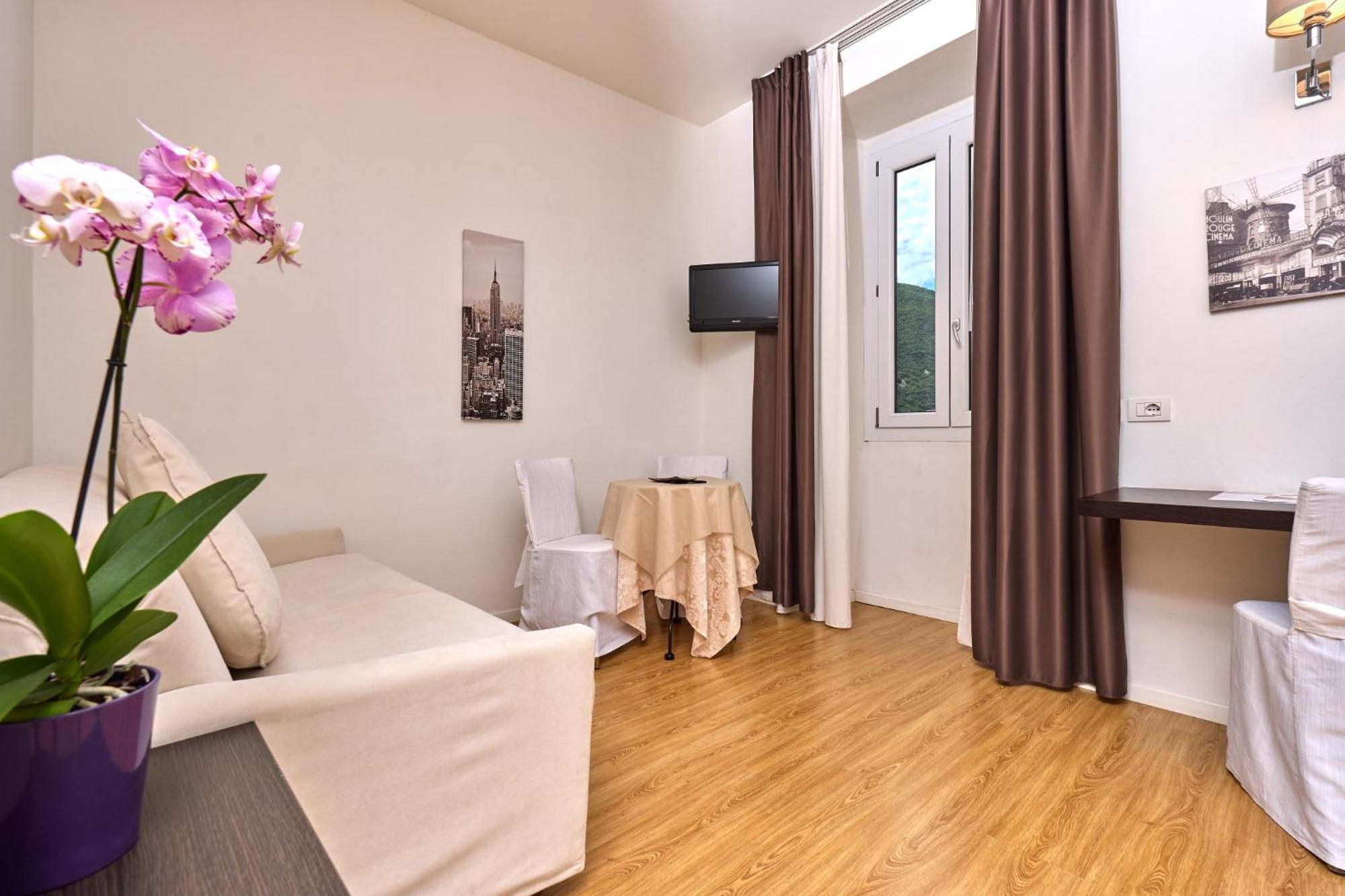 Hotel Geier Torbole Sul Garda Dış mekan fotoğraf