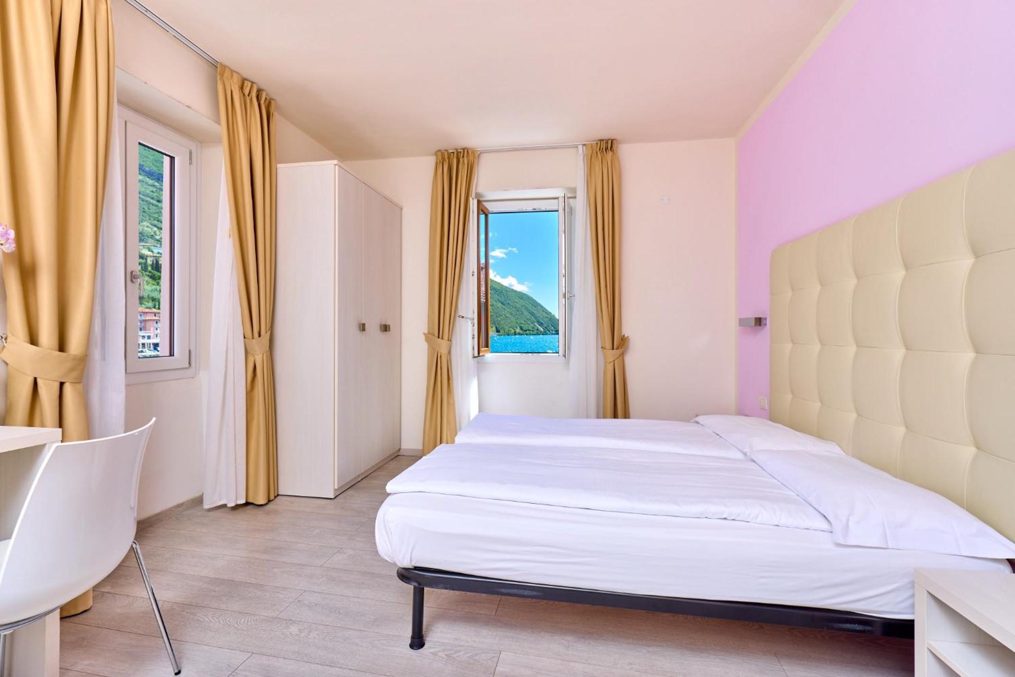 Hotel Geier Torbole Sul Garda Dış mekan fotoğraf
