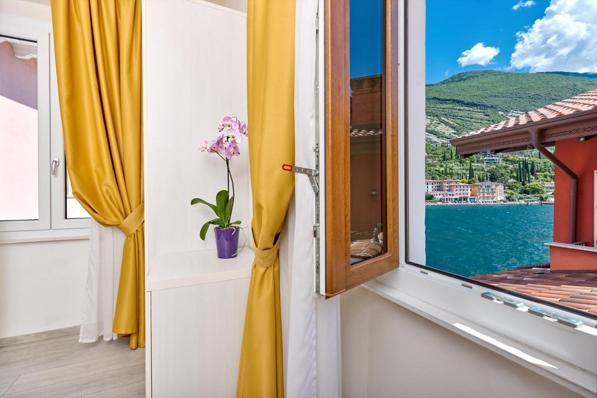 Hotel Geier Torbole Sul Garda Dış mekan fotoğraf