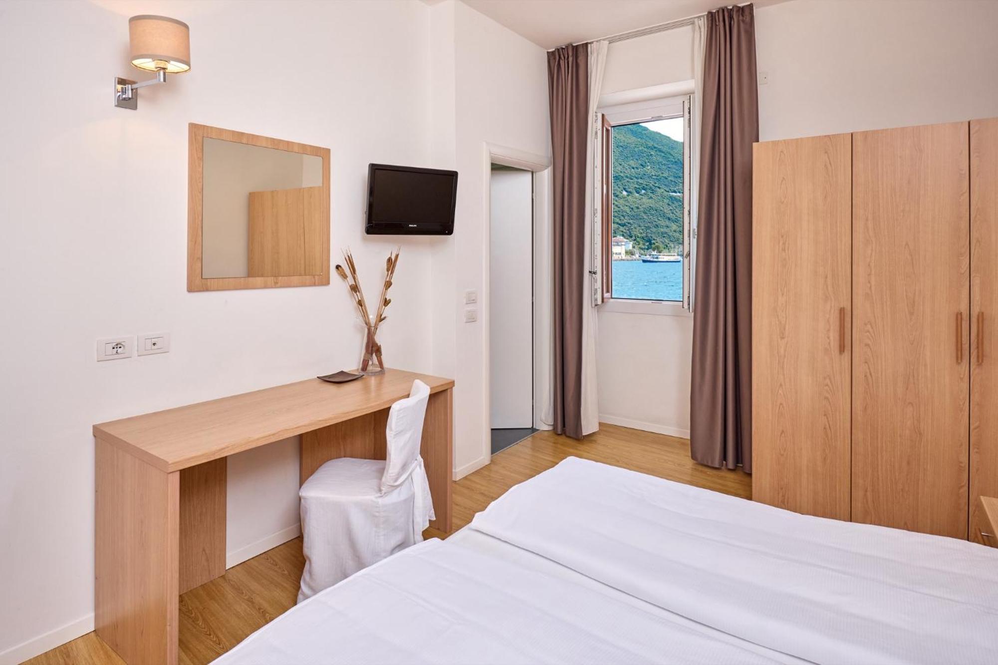 Hotel Geier Torbole Sul Garda Dış mekan fotoğraf