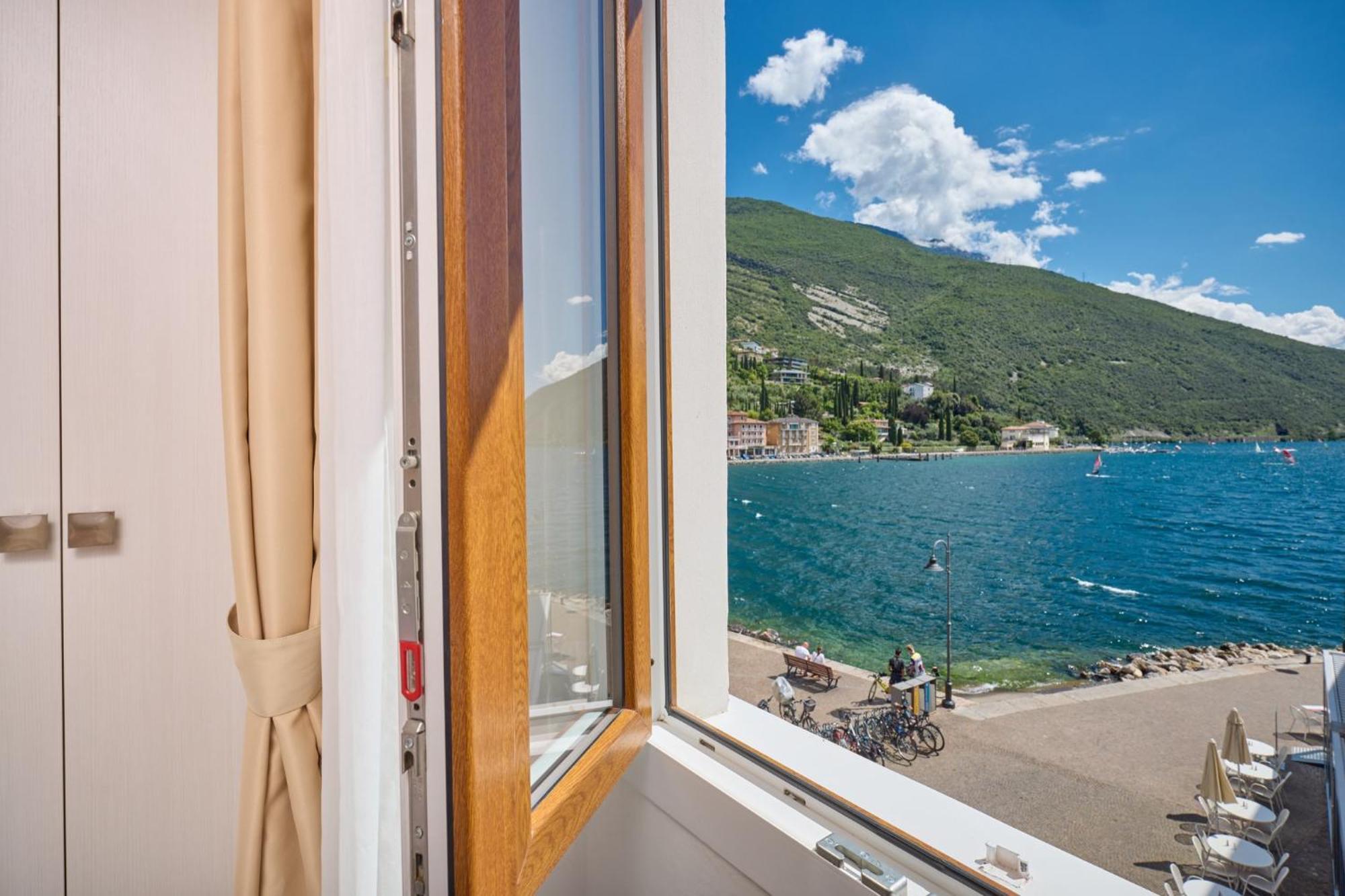 Hotel Geier Torbole Sul Garda Dış mekan fotoğraf