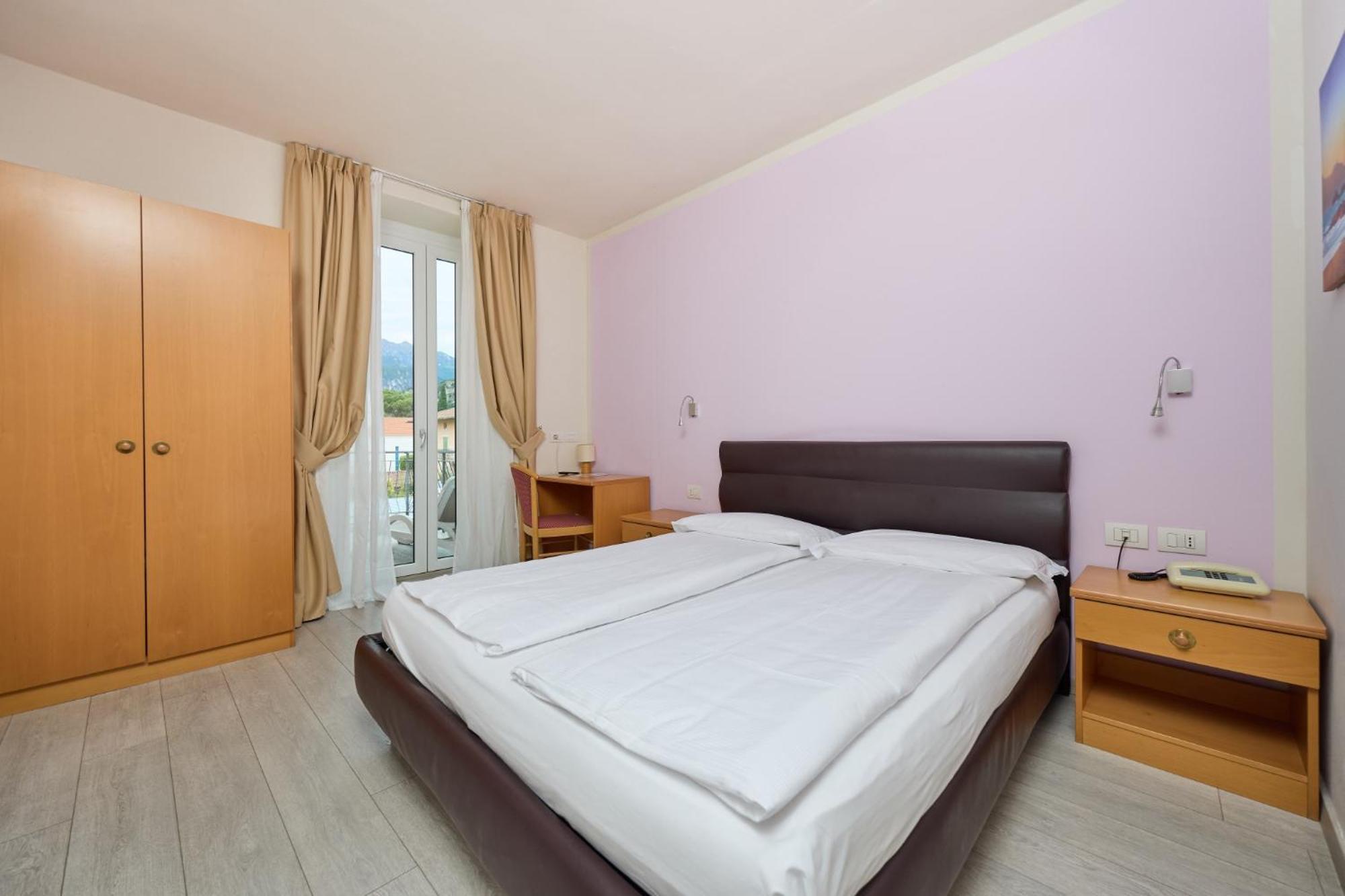 Hotel Geier Torbole Sul Garda Dış mekan fotoğraf