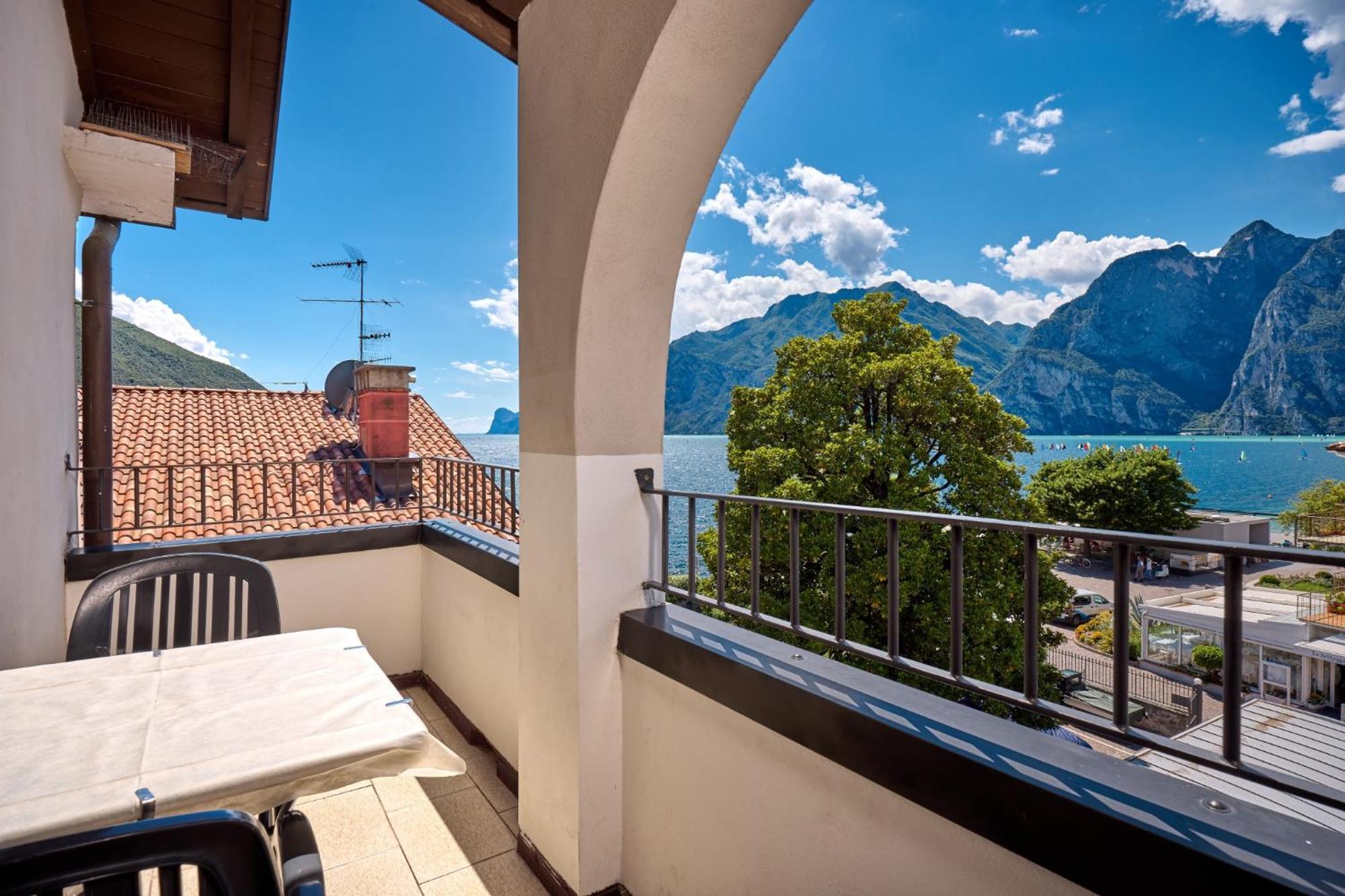 Hotel Geier Torbole Sul Garda Dış mekan fotoğraf