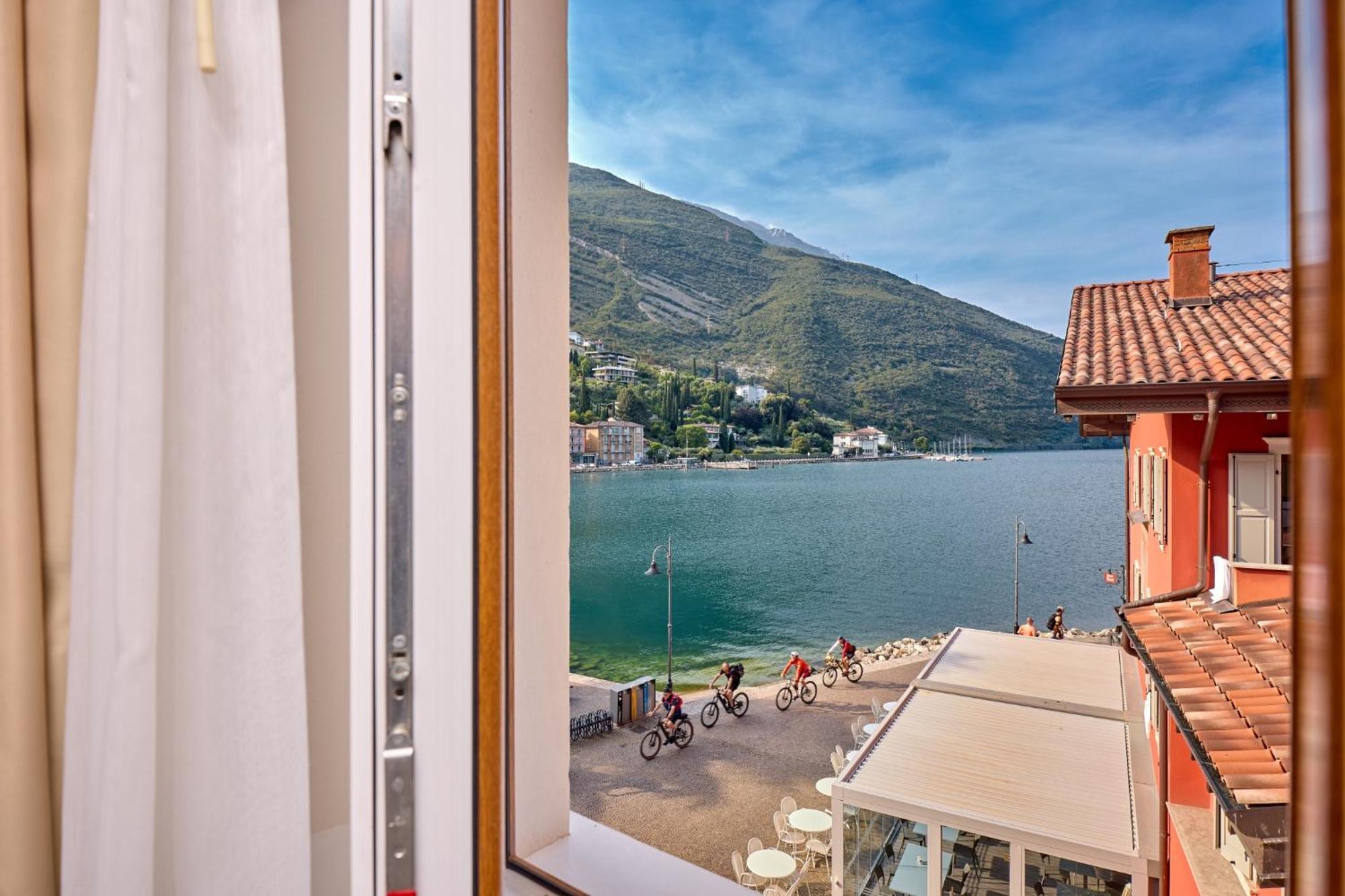 Hotel Geier Torbole Sul Garda Dış mekan fotoğraf
